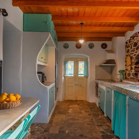 Vilă Annas Katikia *