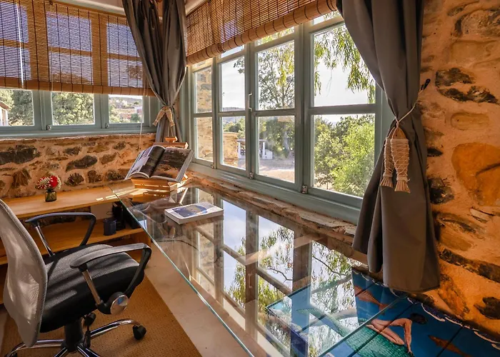 Annas Katikia Villa *