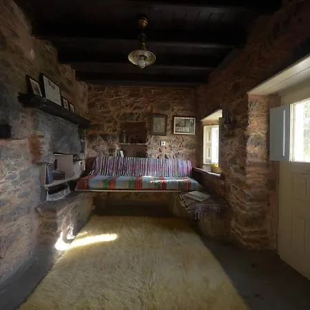 Annas Katikia Villa Drymonas