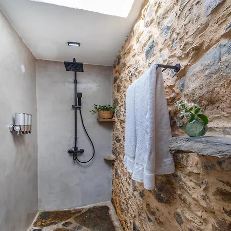 Annas Katikia Villa Drymonas