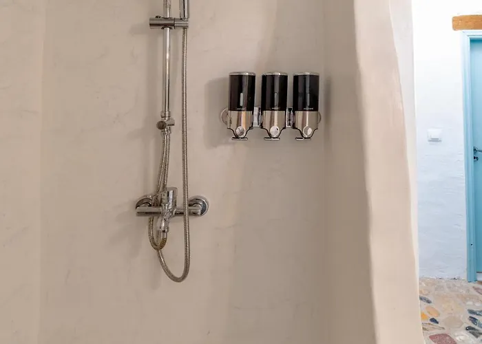 فيلة Annas Katikia Drymonas