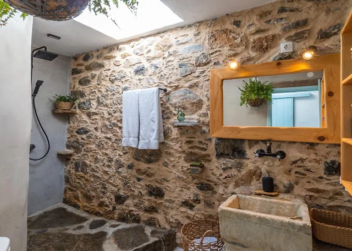 Annas Katikia فيلة