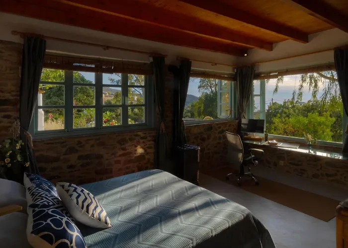 فيلة Annas Katikia Drymonas