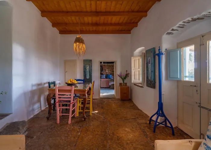 Annas Katikia فيلة