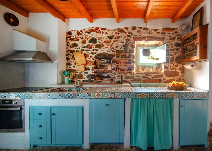 Annas Katikia فيلة