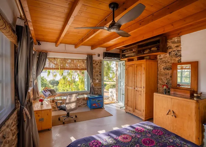 Annas Katikia فيلة Drymonas