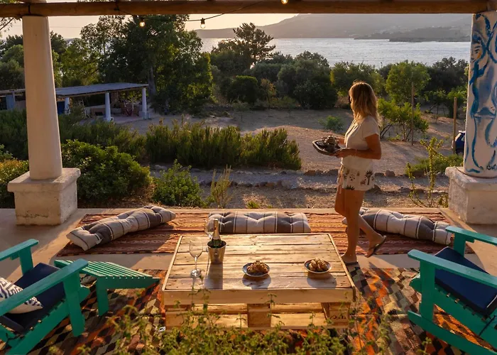 Annas Katikia فيلة